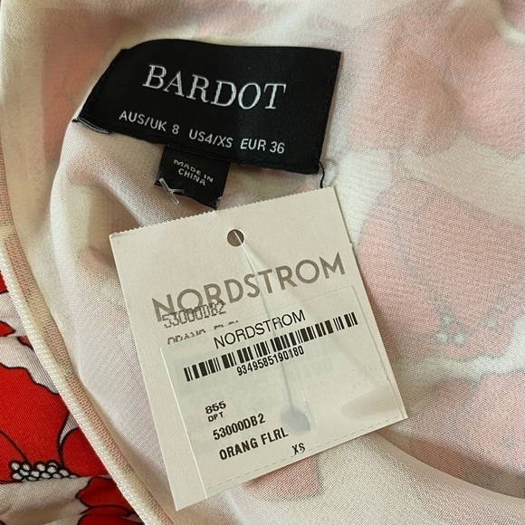 Bardot Fiesta Red and White Floral Faux Wrap Dress size XS New with tags - Picture 5 of 8